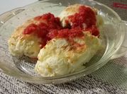 Una foto de hummus con leche