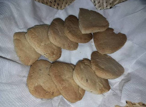 A picture of Slated jeera flavour cookies.