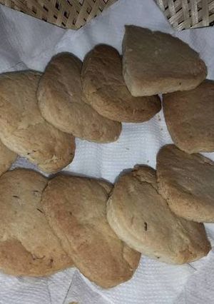 A picture of Slated jeera flavour cookies.