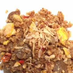 A picture of 64. Nasi goreng ala solaria.