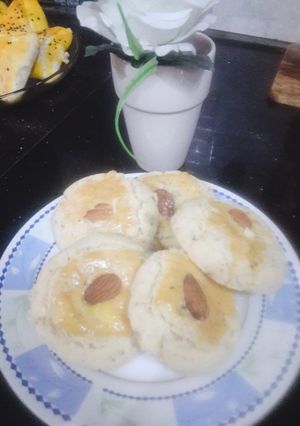 A picture of Nan khatai.