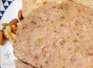 Hình của món Patê ức gà.