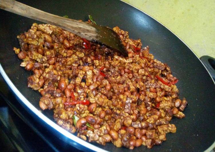 Resep Kering Tempe Kacang oleh Dapur Adinda - Cookpad