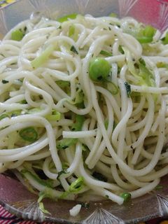 वेज हक्का नूडल्स (veg hakka noodles recipe in hindi) रेसिपी मुख्य फोटो
