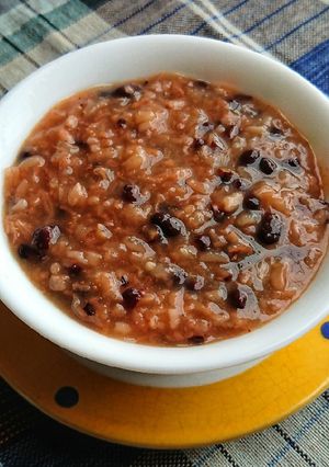 Hình của món Cháo nếp đậu đen.