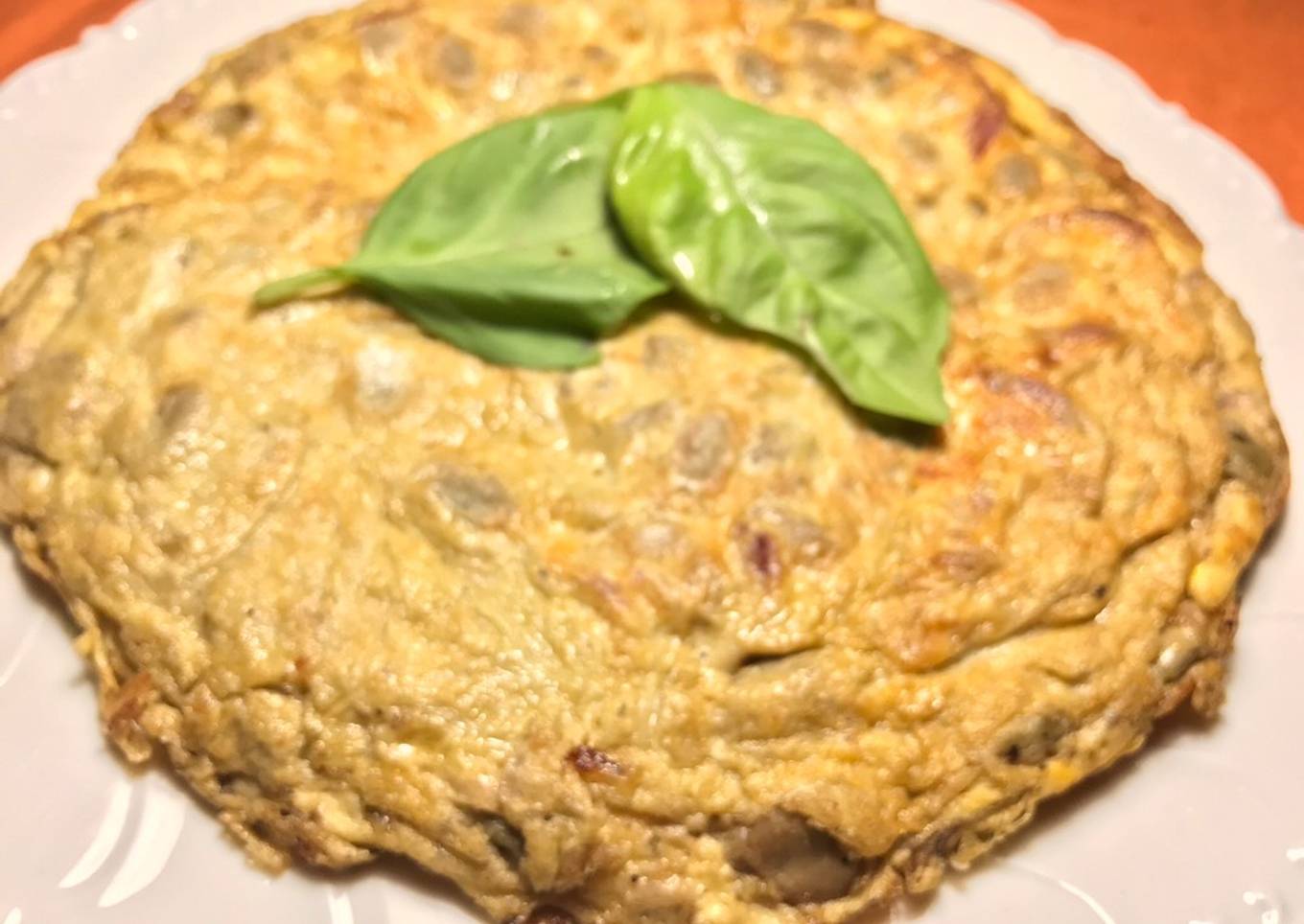 Tortilla de habitas con chorizo de Salamanca