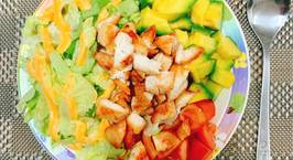 Hình ảnh món Tối healthy với salad gà trộn quả bơ