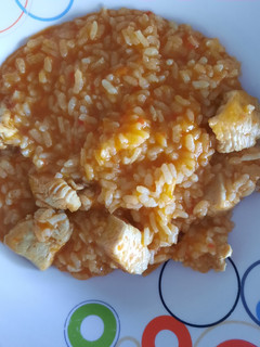 Una foto de Arroz con pavo y curry