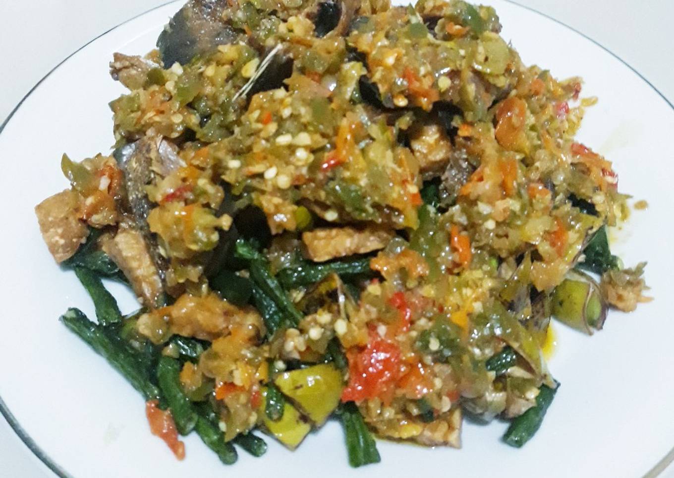 Ikan asin dan tempe balado