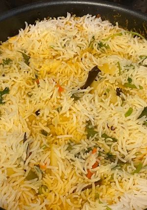 A picture of Vegetable biriyani.