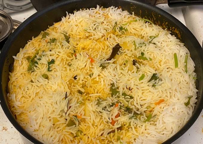 Steps to Make Homemade Vegetable biriyani