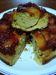 Una foto de Tarta de manzana invertida en sartén doble 🍎