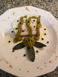 Una foto de Bacalao al mousse de pimientos verdes italianos