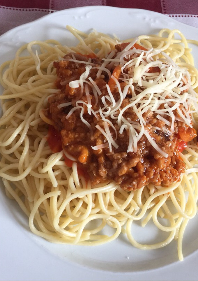 Una foto de Espagueti con salsa boloñesa