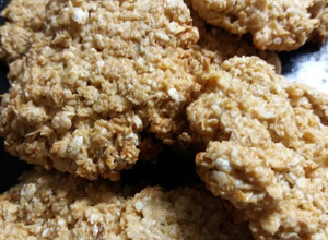 Una foto de Galletitas de avena, coco y miel