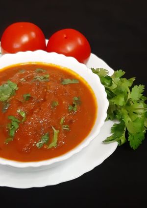 टमाटर की खट्टी मीठी चटनी (tamatar ki khatti mithi chutney recipe in Hindi) रेसिपी मुख्य फोटो