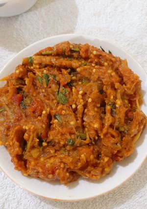 বেগুন ভর্তা (Begun bhorta recipe in Bengali) রেসিপির প্রধান ছবি
