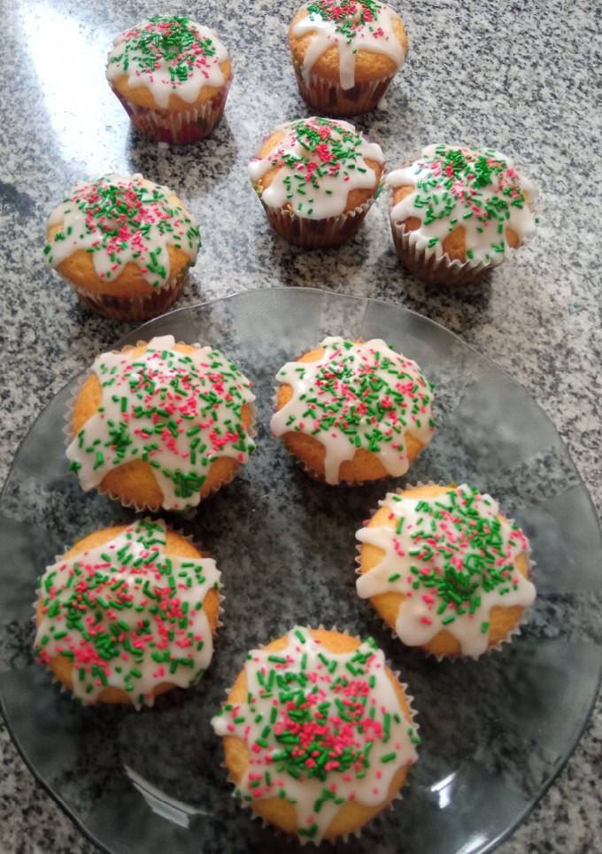 Una foto de Muffins de limón, relleno con dulce de leche