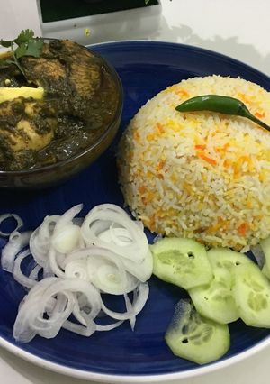 A picture of Palak Gosht.