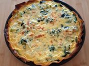 Una foto de quiche de espinacas