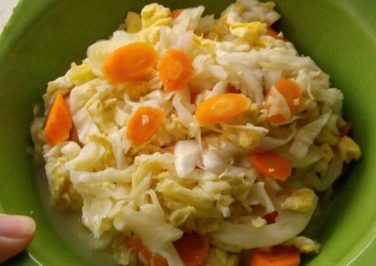 Simple Way to Make Super Quick Homemade Stir Fried Cabbage, Carrots and Eggs