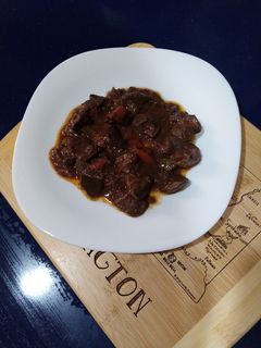 Una foto de Hígado de pollo con verduras