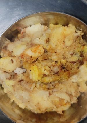 जीरा आलू (Jeera aloo recipe in hindi) रेसिपी मुख्य फोटो