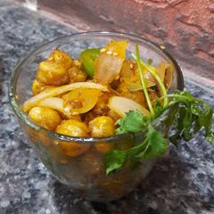 A picture of Chana masala.