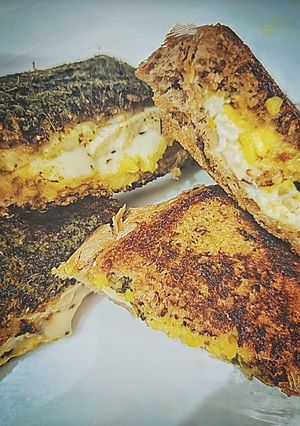 বম্বে গ্রিল স্যান্ডউইচ (Bombay grill Sandwich recipe in Bengali) রেসিপির প্রধান ছবি