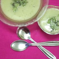 A picture of Onion garlic soup immunity booster.