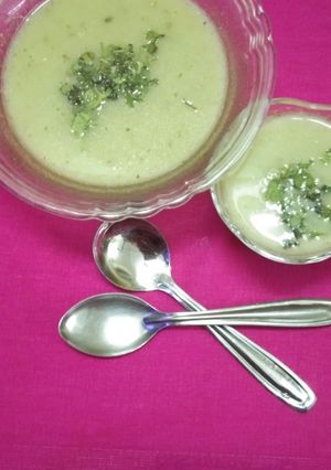 A picture of Onion garlic soup immunity booster.