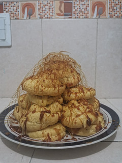 Una foto de Croquembouche (masa choux y crema pastelera)