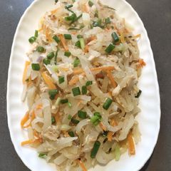 A picture of Radish with Tuna.