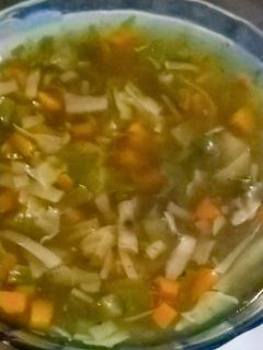 মিক্সড ভেজিটেবিল ক্লিয়ার স্যুপ(mixed vegetable clear soup recipe in Bengali) রেসিপির প্রধান ছবি