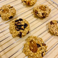 A picture of 3 Ingredients - Soft and Chewy Oatmeal breakfast cookies.