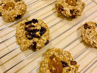 3 Ingredients - Soft and Chewy Oatmeal breakfast cookies