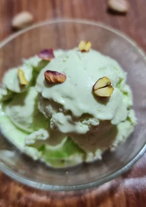 A picture of Pistachio ice-cream.