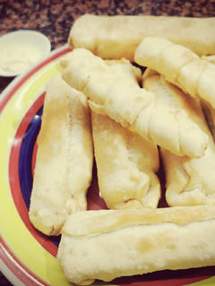 Una foto de Panchos rellenos de muzarella
