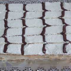 Una foto de Milhojas o pastel napoleón