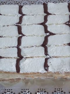 Una foto de Milhojas o pastel napoleón