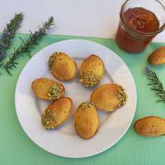 Une photo de Madeleines safran-citron