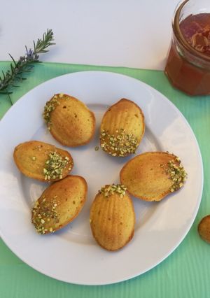 Une photo de Madeleines safran-citron
