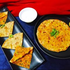 A picture of Sattu paratha.