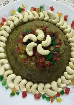 A picture of Sabut moong daal ka halwa palak ke sath.