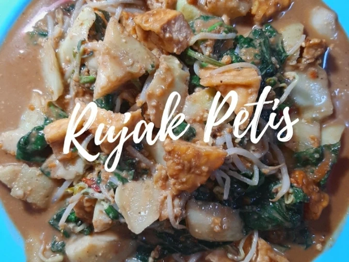 Cara Mudah Menyiapkan Resep Rujak Petis yang Uenak Anti Ribet, Lezat