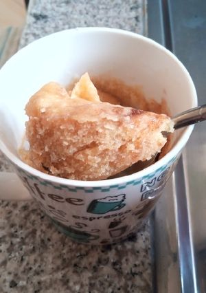 A picture of 2 minutes microwave MUG cake.