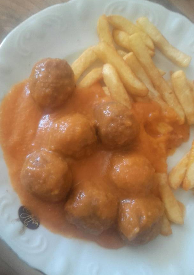 Una foto de Albóndigas en salsa de zanahorias