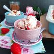 آيس كريم على طريقة تشيز كيك بالفراولة وبسكويت سبيكولوس 🍓🍨