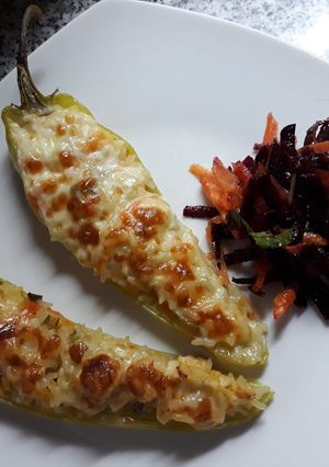 Una foto de Ají relleno con risotto de pollo