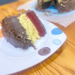 A picture of Instant Birthday Cake.